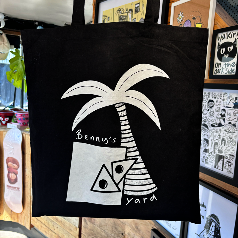 Benny's Yard tote bag
